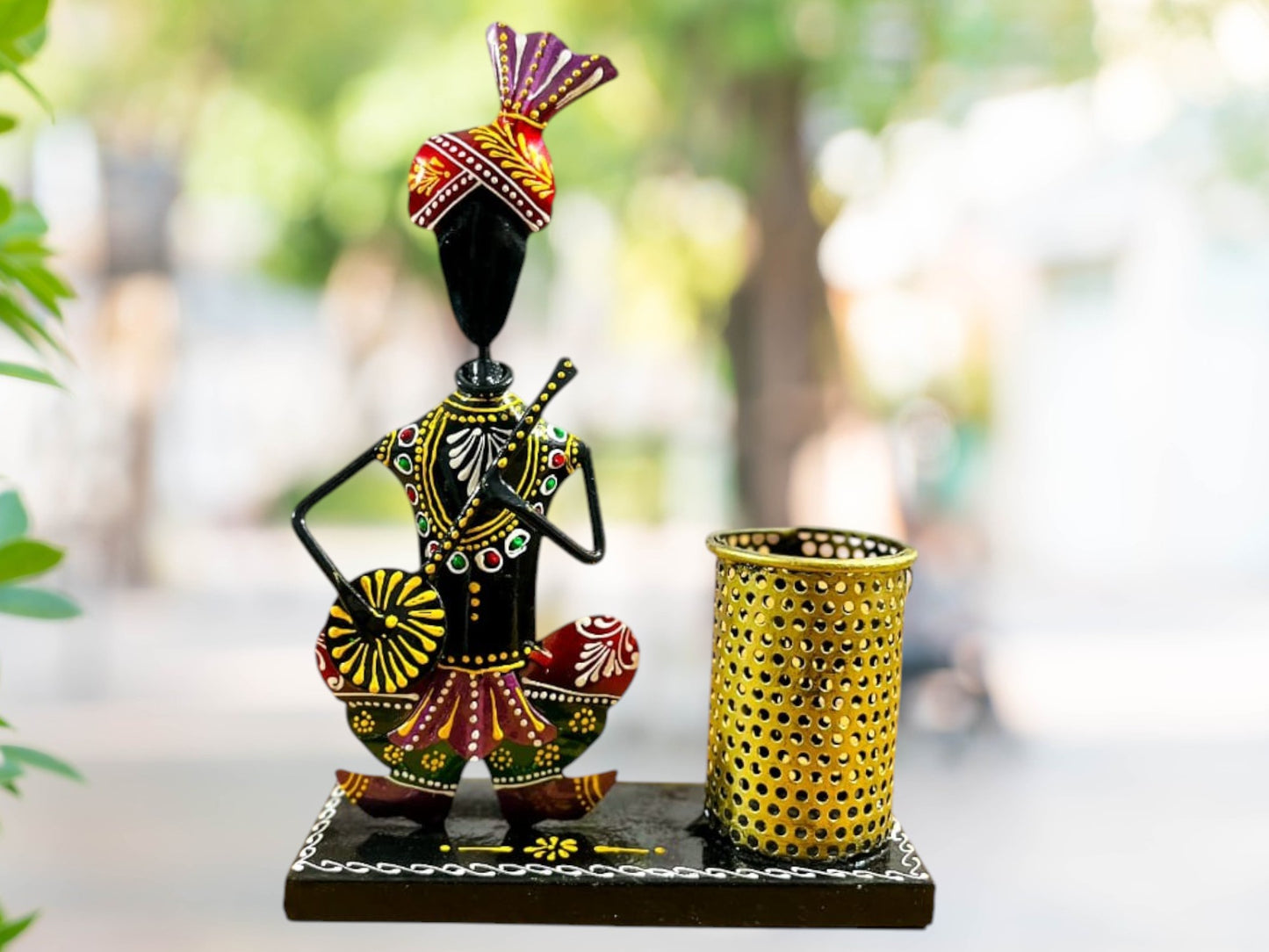 Handcrafted Sardar Musician Metal Pen Holder