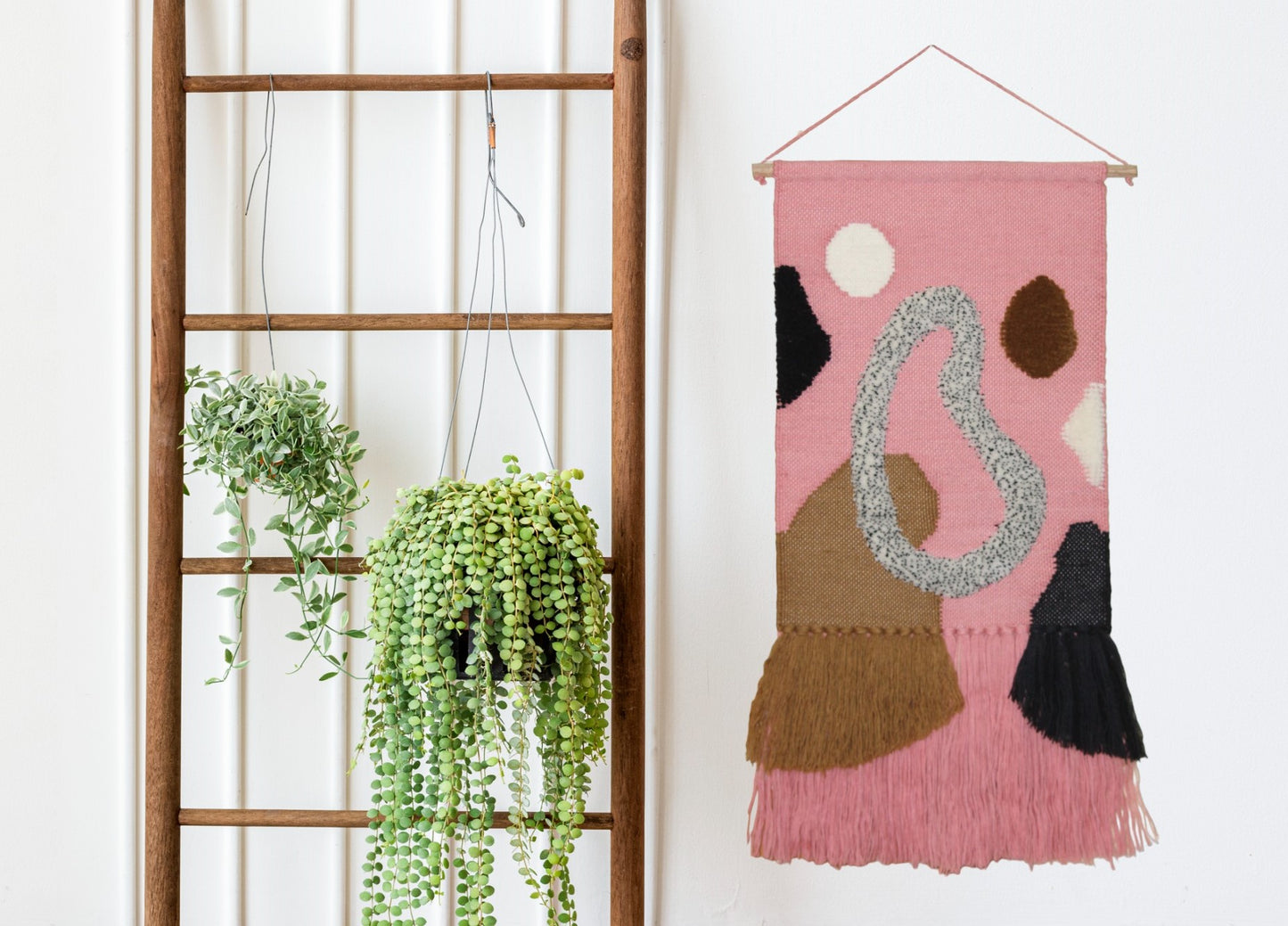 Jutetique Handmade Woolen Mini-Banner – 18" Boho Wall Valance