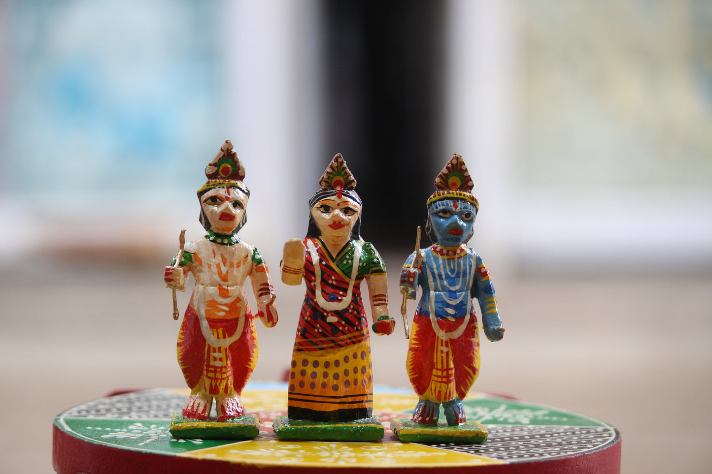 Handcrafted Varanasi Wooden Dolls Set - GI Tagged Kashi Lacquerware Figurines