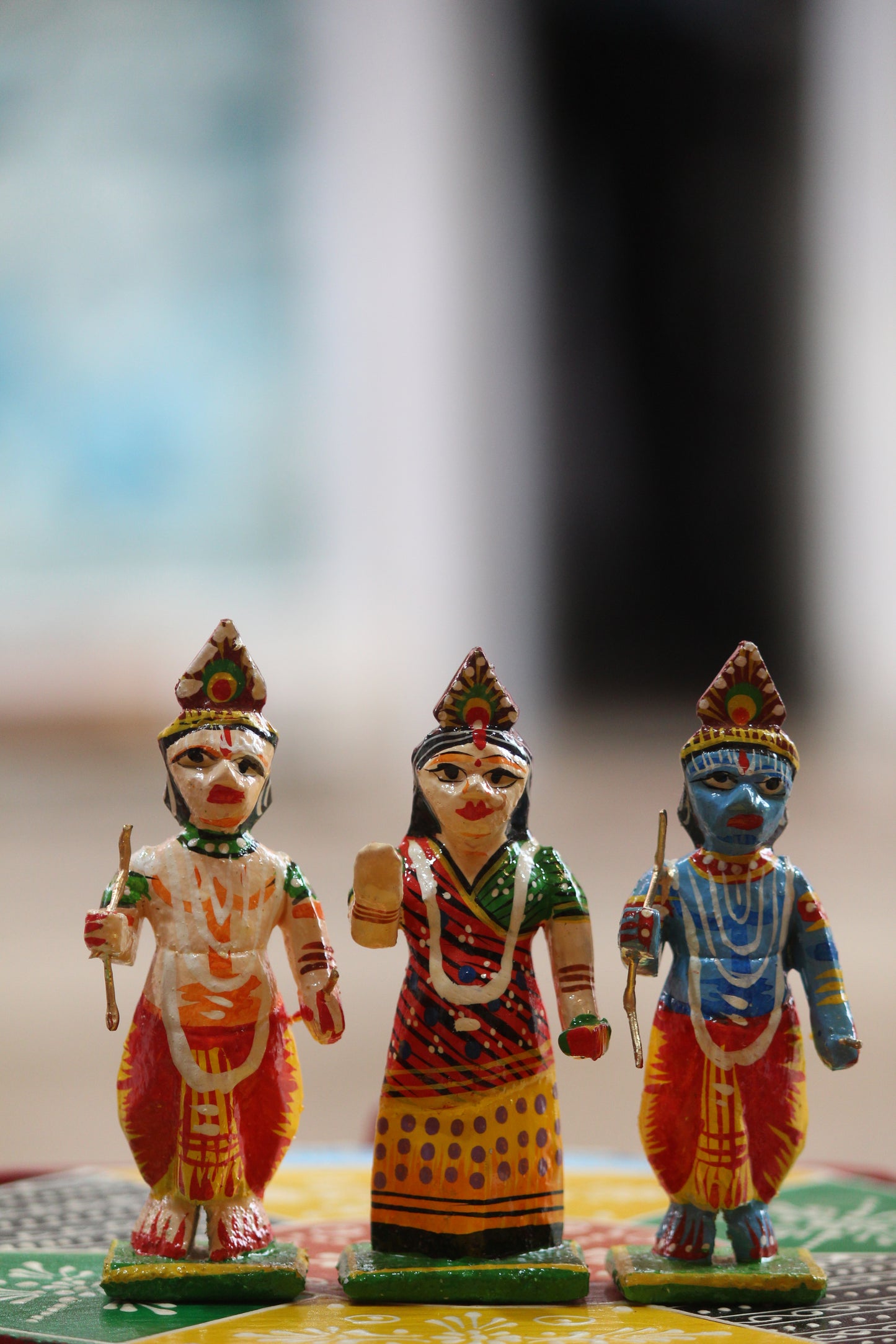 Handcrafted Varanasi Wooden Dolls Set - GI Tagged Kashi Lacquerware Figurines