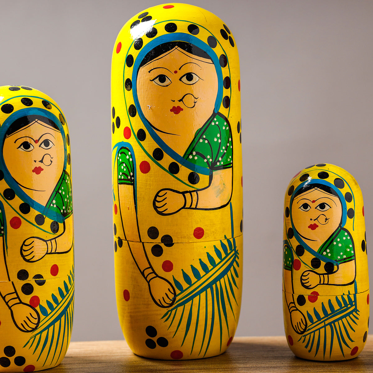 Wooden Handmade Traditional Nesting Dolls set of 5